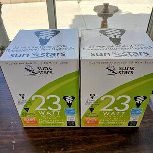 Fluorescent Flood  Light Bulb 23 Watt  Lot Of 2  Warm White 2700K Sun & Stars